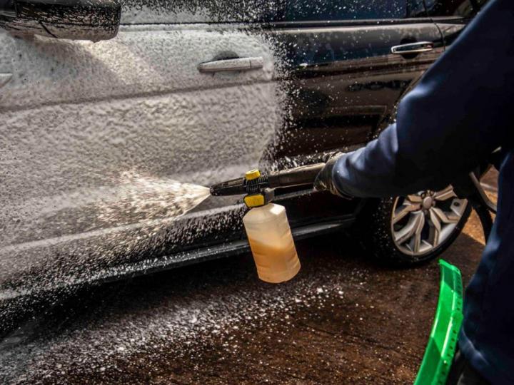 Produits de nettoyage pour garage automobile dans la Saône-et-Loire